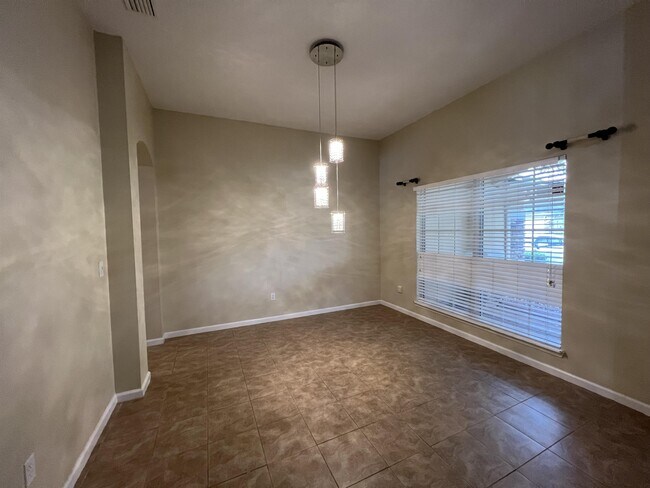 Foto del edificio - 3466 Laurel Leaf Dr