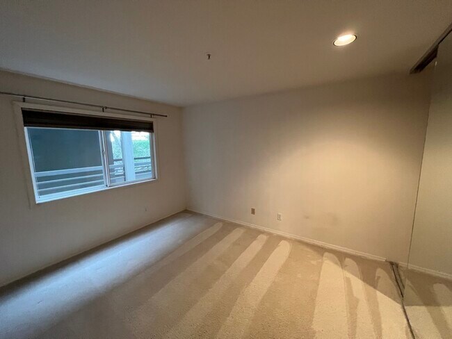 Foto del edificio - 501 Kirkland Ave