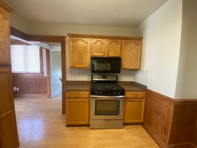 Building Photo - 246 Churchill Rd.