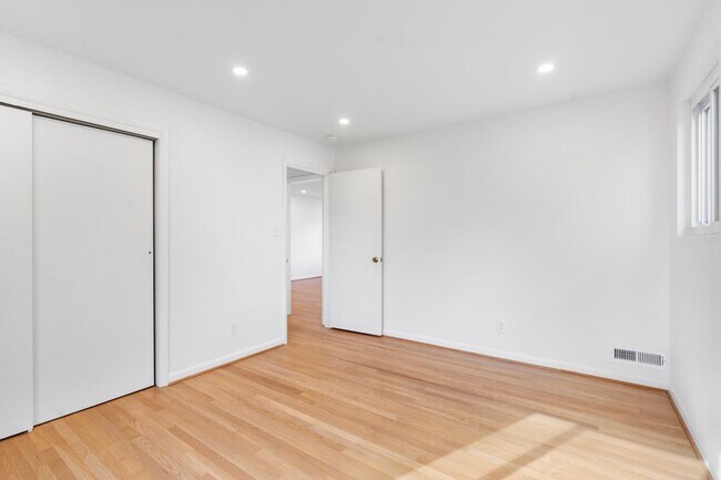 Foto del edificio - 618 19th St S