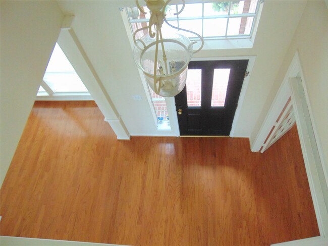 Foto del edificio - 1739 Lakewinds Dr