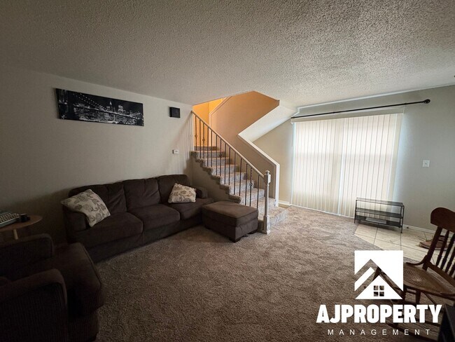 Foto del edificio - 4620 S Louise Ave