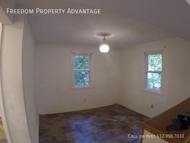 Building Photo - 291 Greenlee Unit 2 - Brentwood