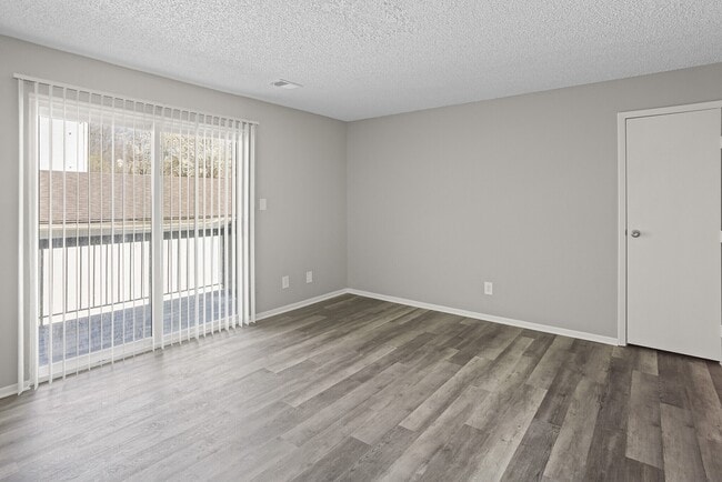 Building Photo - Liberty Heights