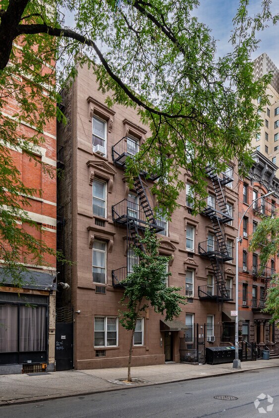 Primary Photo - 406 W 51st St