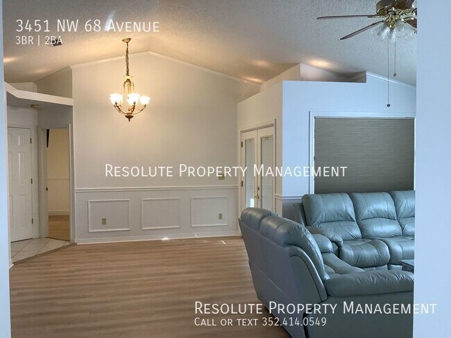 Building Photo - **JUST REDUCED** 2 Acre, Fenced in Yard