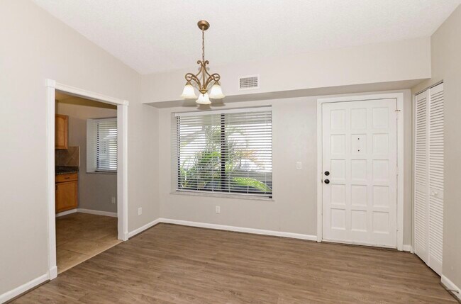 Foto del edificio - 800 NW Fork Rd