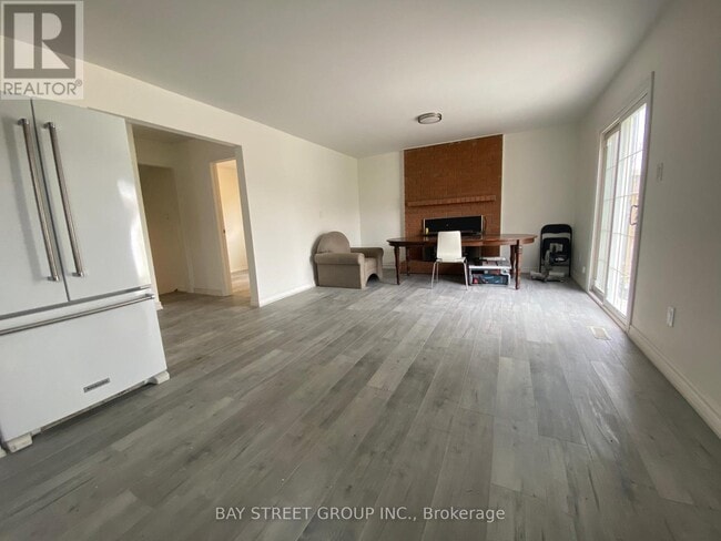 Building Photo - 8 Kerwood Pl