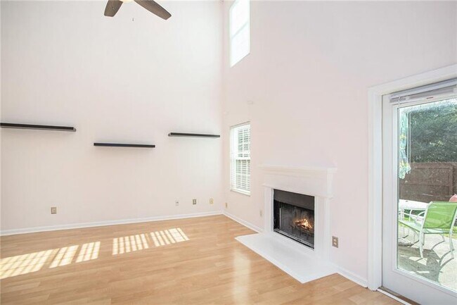 Building Photo - 2290 Charleston Walk SE