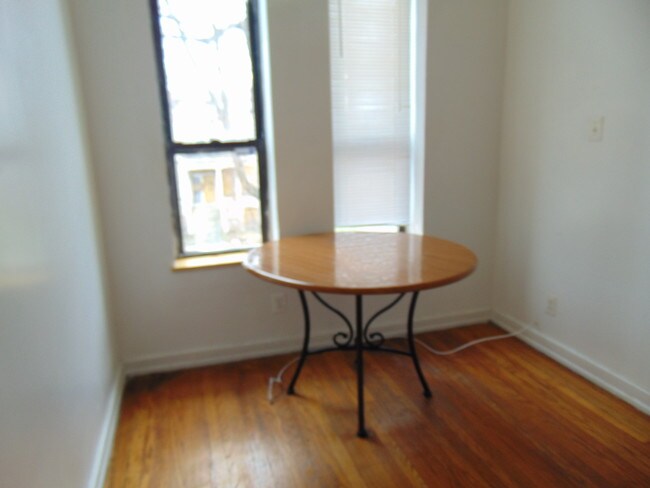 Building Photo - 5418 S Aberdeen St