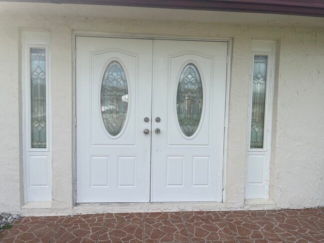 Foto del edificio - 12840 SW 11th Pl