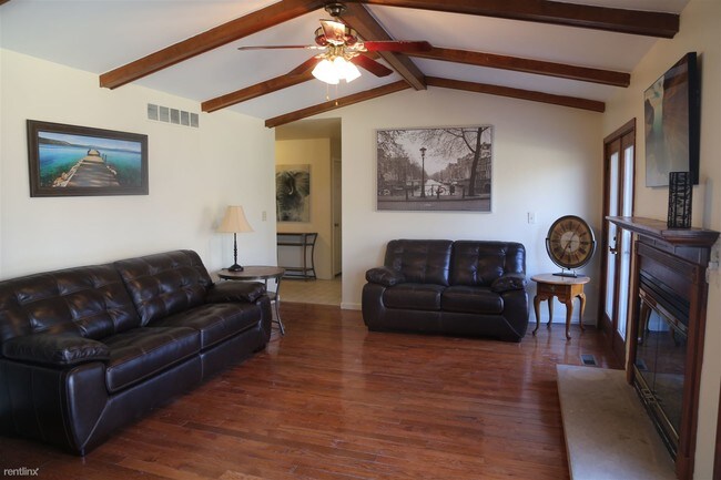 Foto del edificio - 10439 Torrey Rd