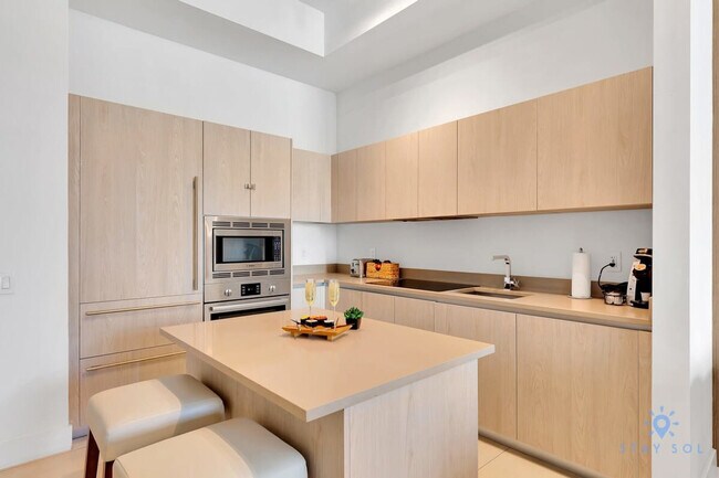 Building Photo - 4111 S Ocean Dr