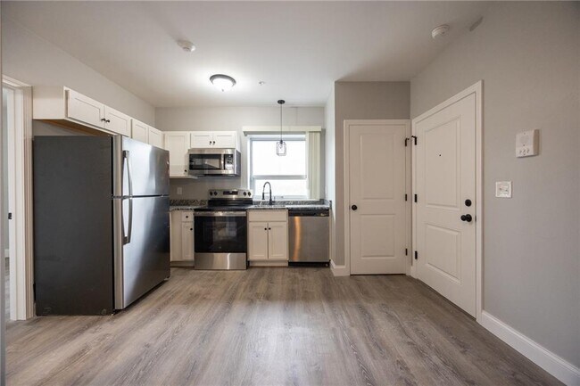 Foto del edificio - 6899 Post Rd