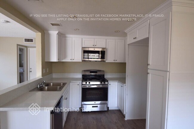 Foto del edificio - 8765 Grace St