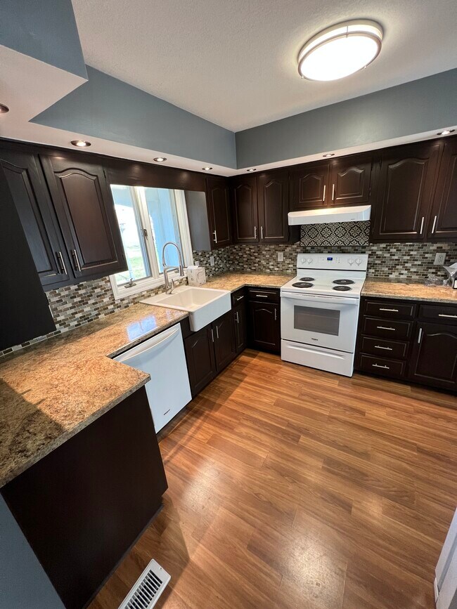 Building Photo - 5249 Shoshone Trail