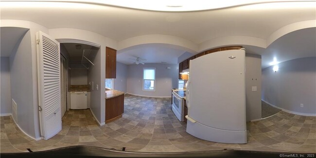 Building Photo - 65 Long Hill Ave