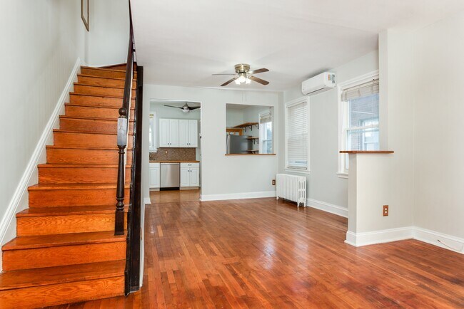 Building Photo - 517 Tuckerman St NW