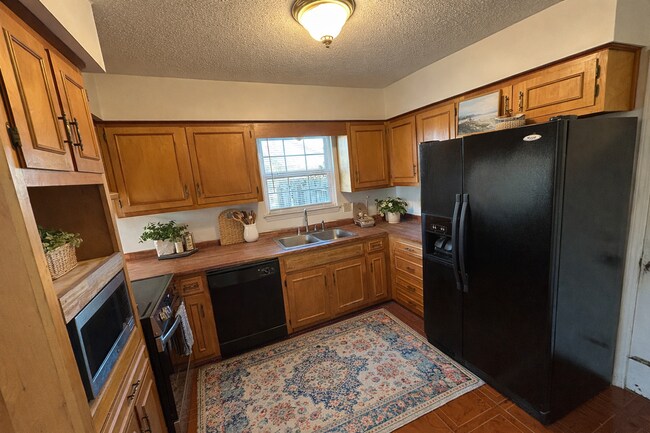 Foto del edificio - 3-bedroom 2 bath home - St. Martin School District