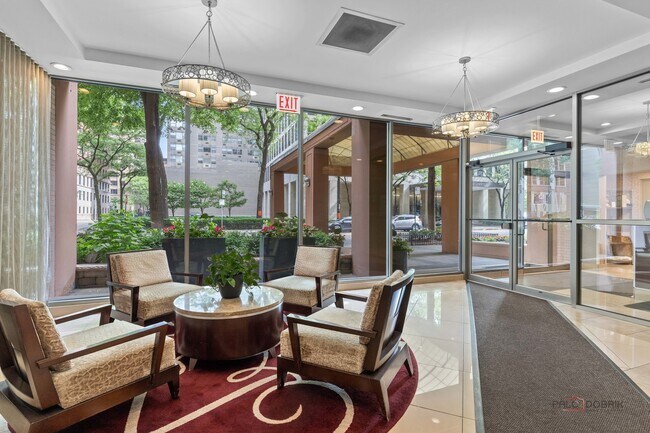 Foto del edificio - 247 E Chestnut St