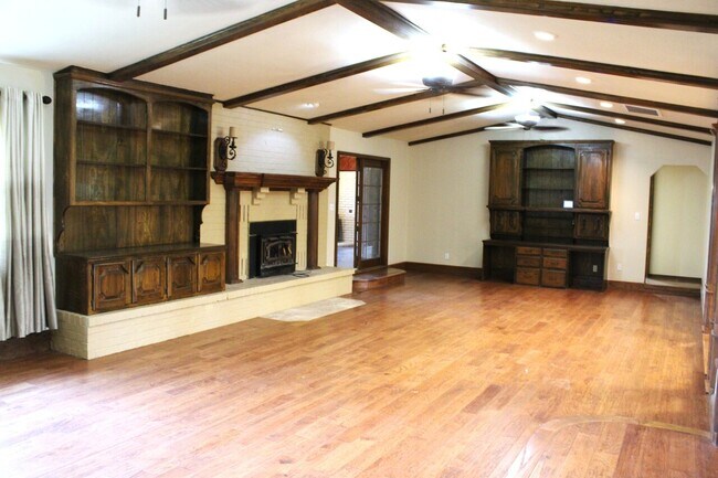 Foto del edificio - 6506 E Hwy 37