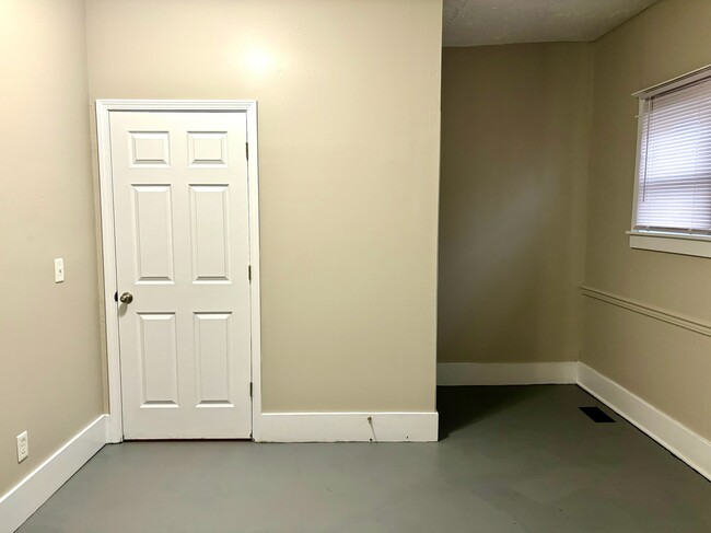 Building Photo - 1234 Vim Dr