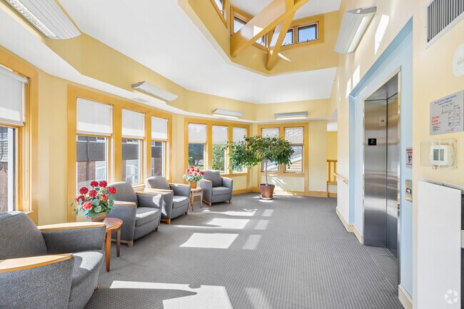 Foto del vestíbulo - Brook School Apartments