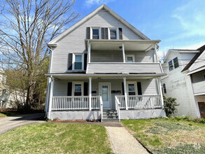 Building Photo - 21 Elm St