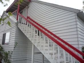 Building Photo - 801 S 16th Ave