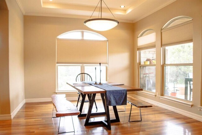 Foto del edificio - 20600 Highland Lake Dr