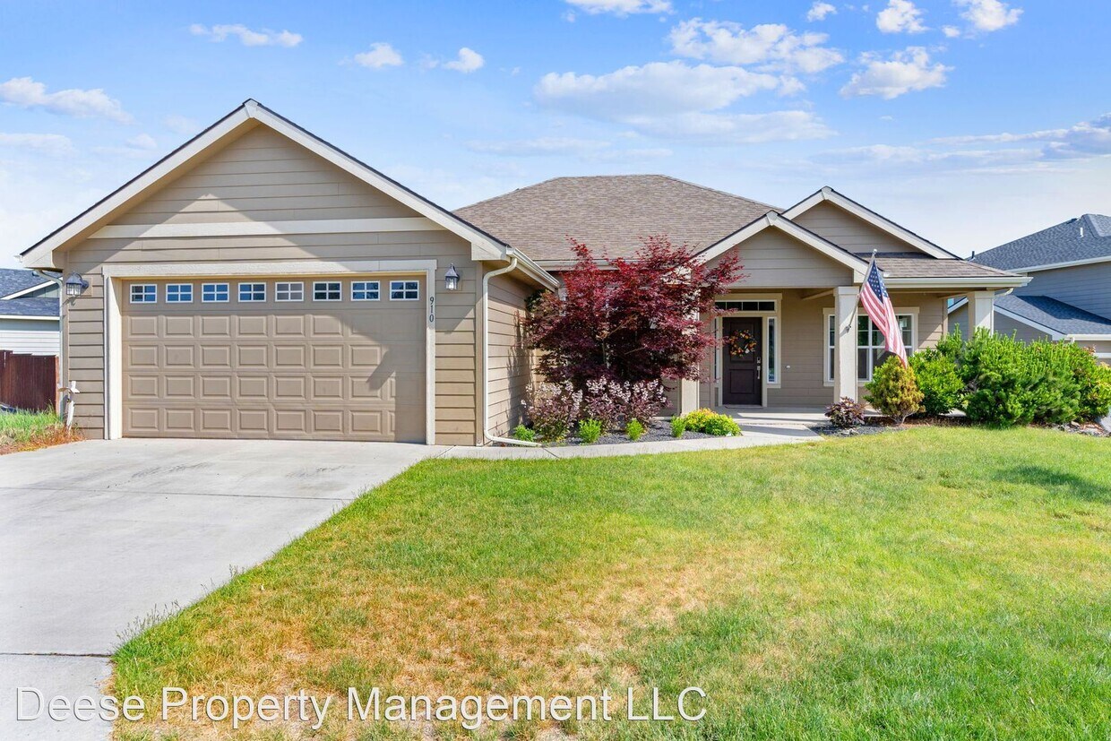 Primary Photo - 3 br, 3 bath House - 910 W Chaperon Peak D...