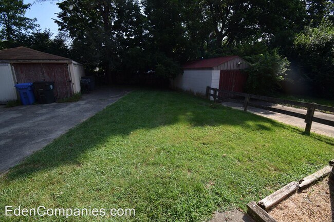 Building Photo - 2 br, 1 bath House - 727 Golfview Drive