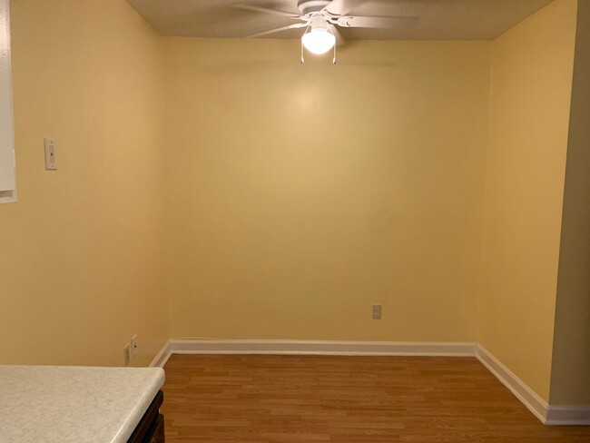 Building Photo - 2 STORY SPACIOUS ONE BEDROOM CONDO WITH SP...