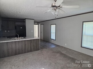 Building Photo - 213 Kimberly Cir