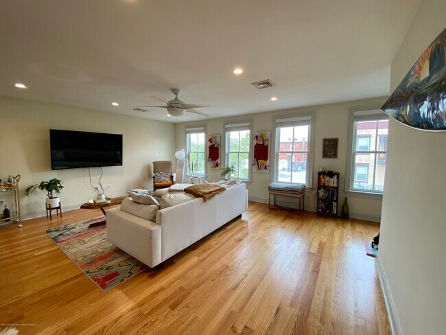 Building Photo - 39 Pilgrim Pathway