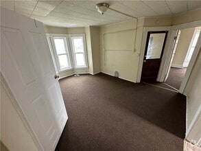 Building Photo - 113 Clifford Ave