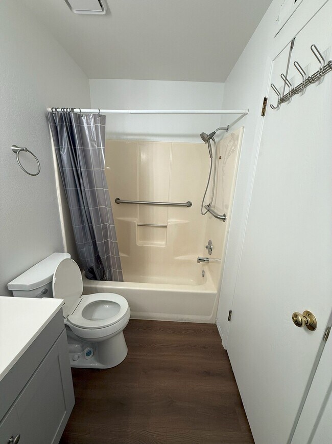 Foto del edificio - 1228 Ridge Meadow Ln