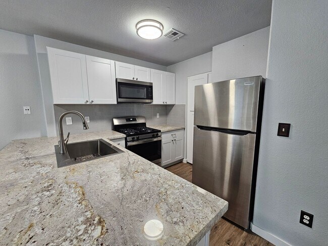 Building Photo - Sparks - Kendall Creek Townhome Available ...
