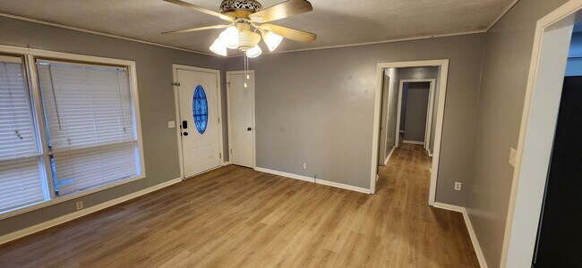 Foto del edificio - 4 bedroom home in North Columbus