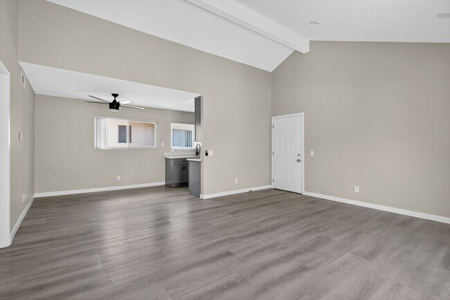 Foto del edificio - 8101 Larson Ave