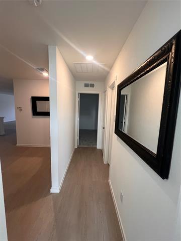 Building Photo - 14143 Hammersmith St