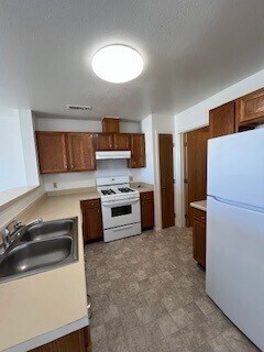 Foto del edificio - 1308 Dakota Dr