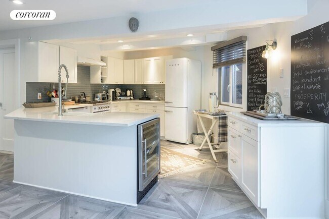 Building Photo - 23 Tanglewood Trl