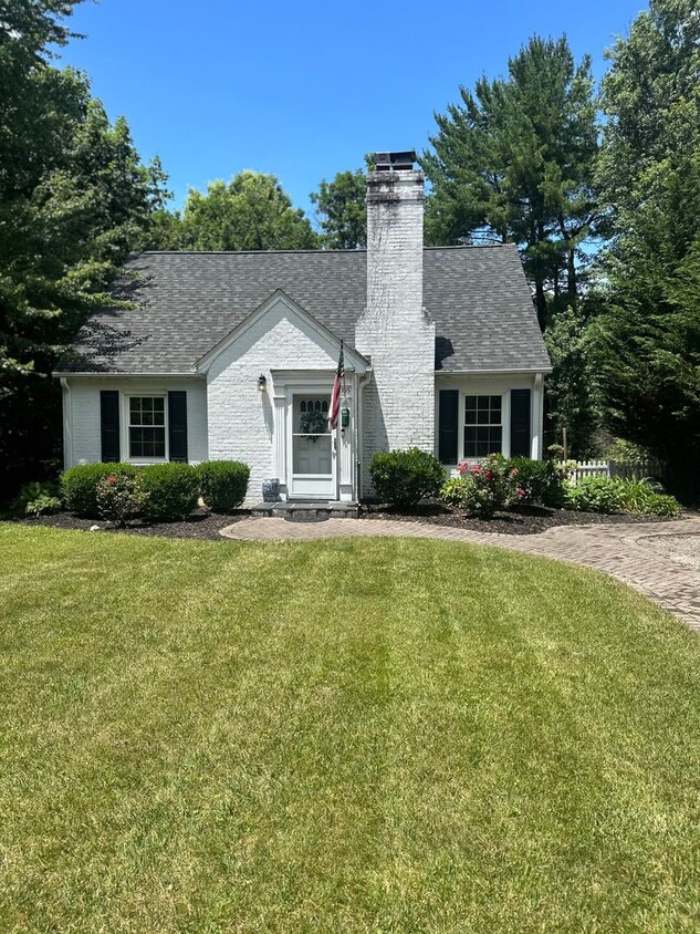 Primary Photo - 3 bedroom 2 bath house in Blacksburg