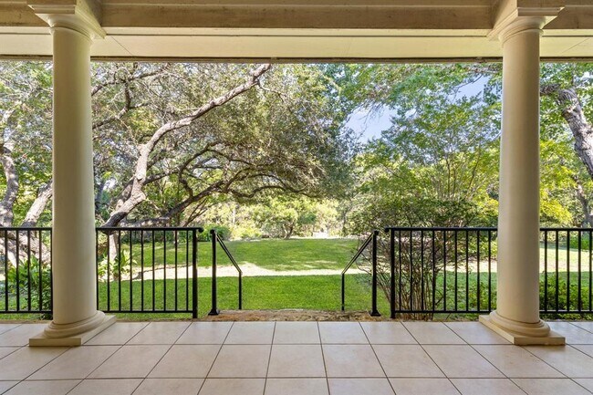 Foto del edificio - 8848 Chalk Knoll Dr