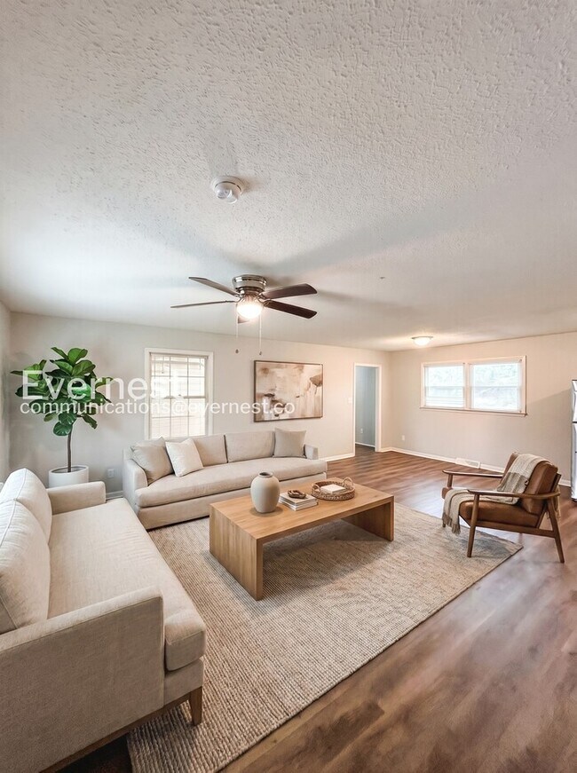 Foto del edificio - 4026 Angus Dr