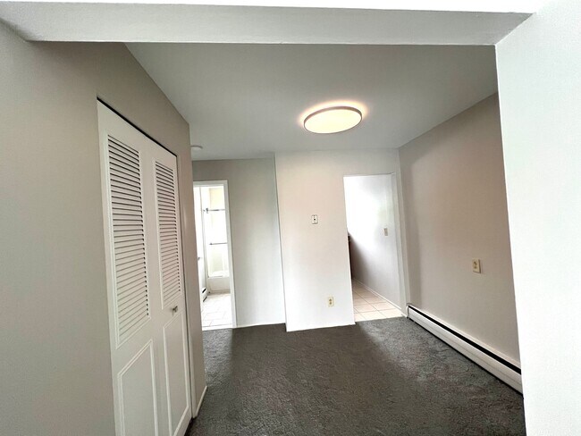 Foto del edificio - 2859 E Maple Rd