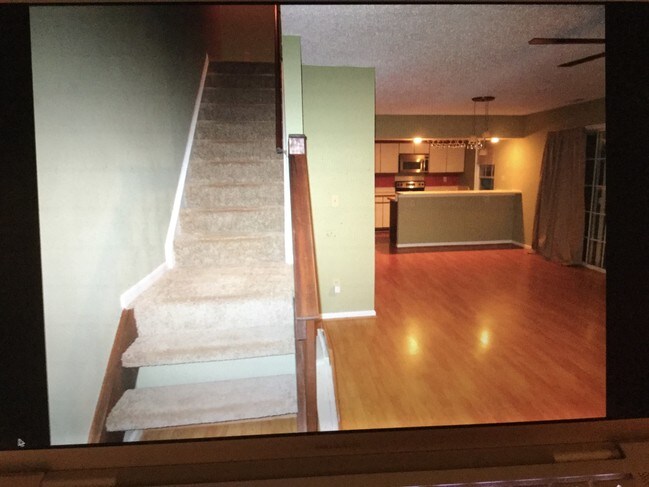 Building Photo - 606 Butterwick Ct