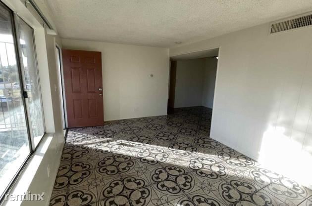 Foto del edificio - 2408 W Campbell Ave