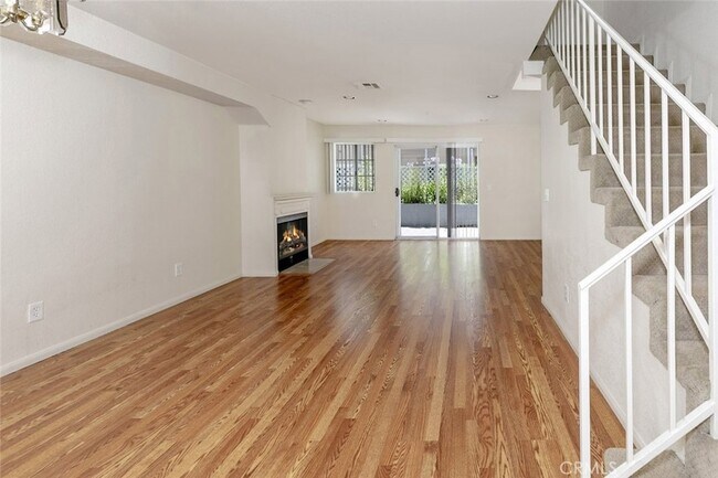 Foto del edificio - 223 N Adams St